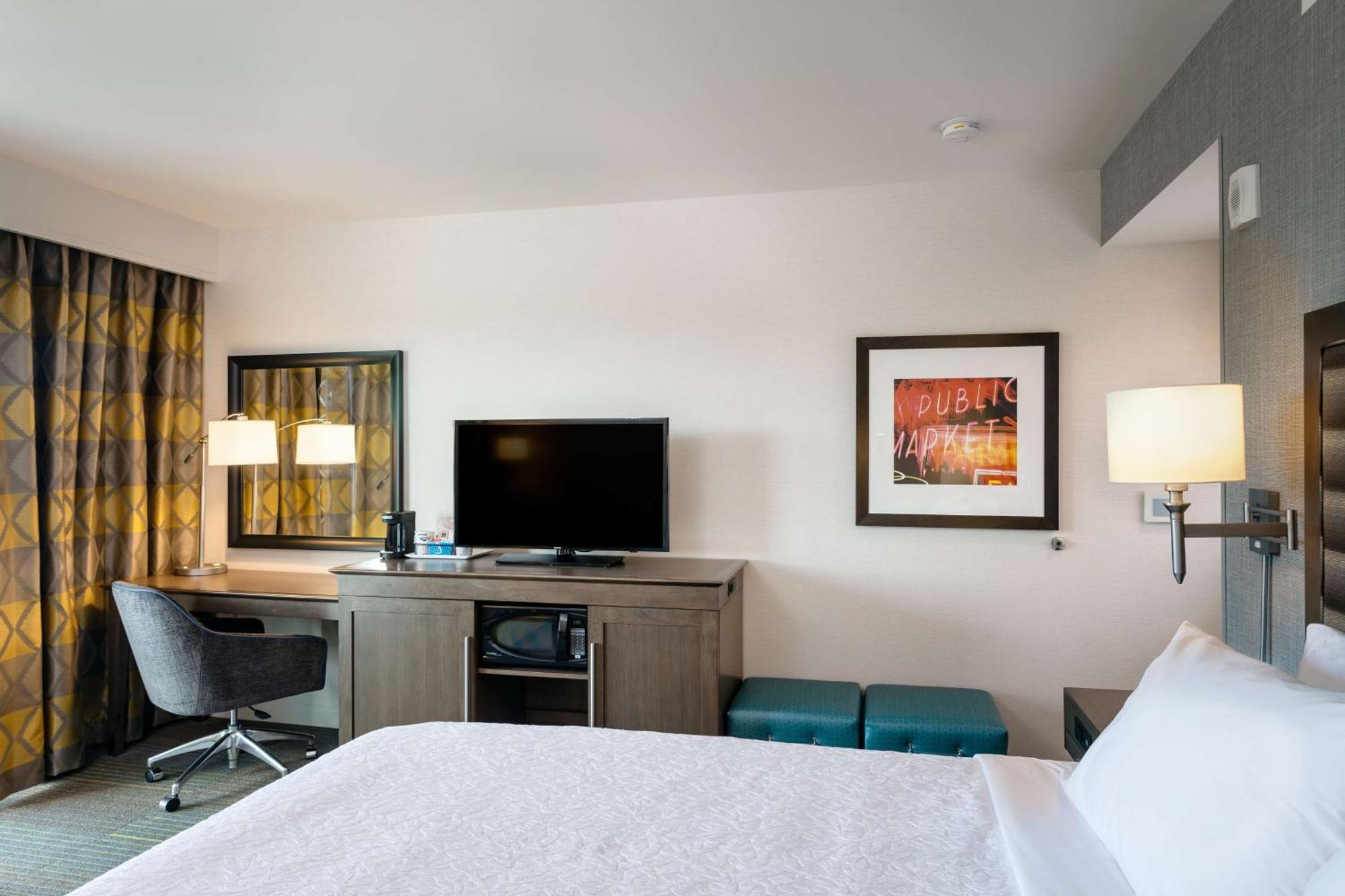 Hampton Inn & Suites By Hilton Seattle/Northgate Exterior foto